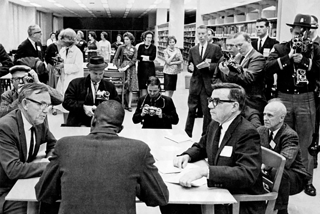Harold Franklin registering for classes in the Auburn University library.